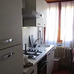 מלון Rainbow House