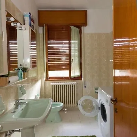 Rainbow House فندق