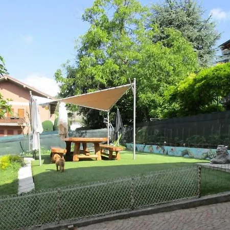 فندق Rainbow House 2*