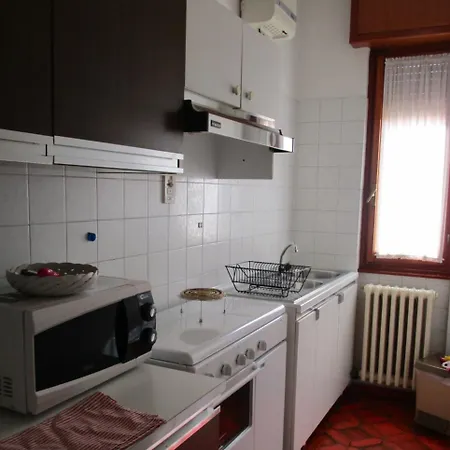 Rainbow House فندق Esino Lario